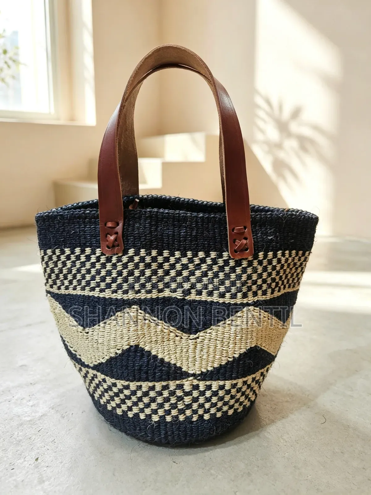 Woman Handmade Sisal Woven Bag
