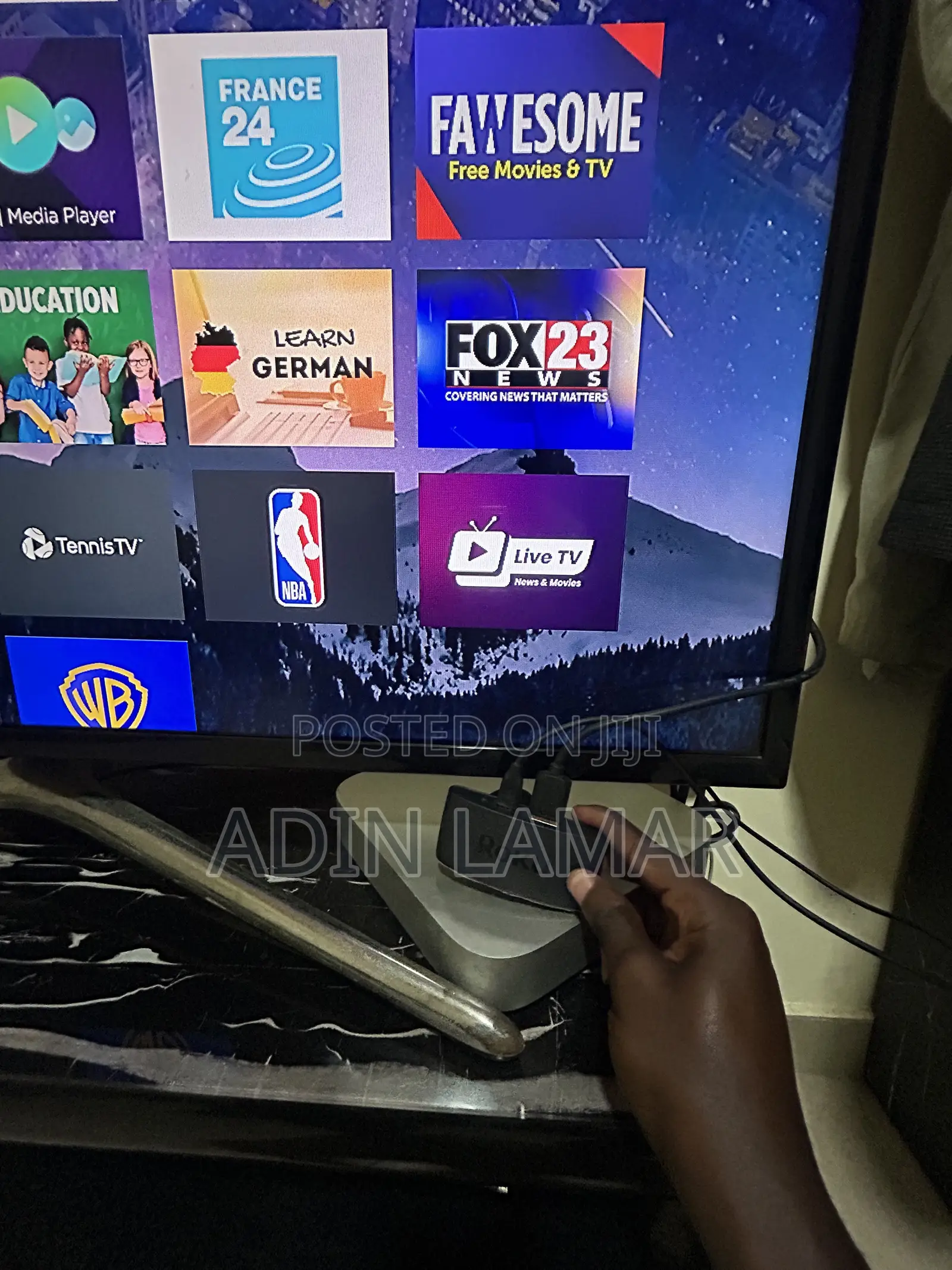 Samsung 42” Full HD LED TV + Android TV Box + TV Stand