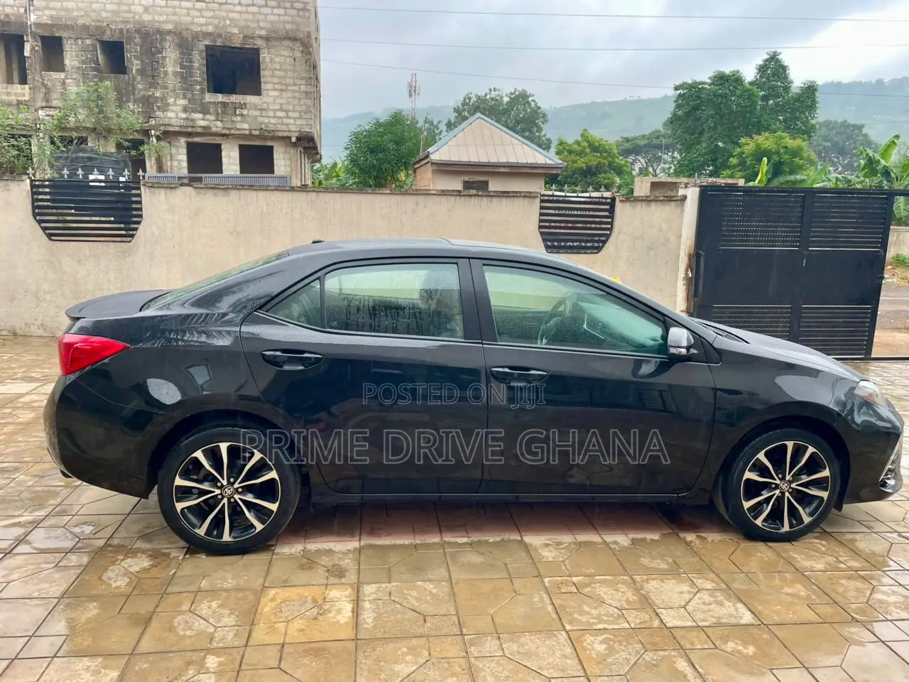 Toyota Corolla XSE (1.8L 4cyl 2A) 2018 Black