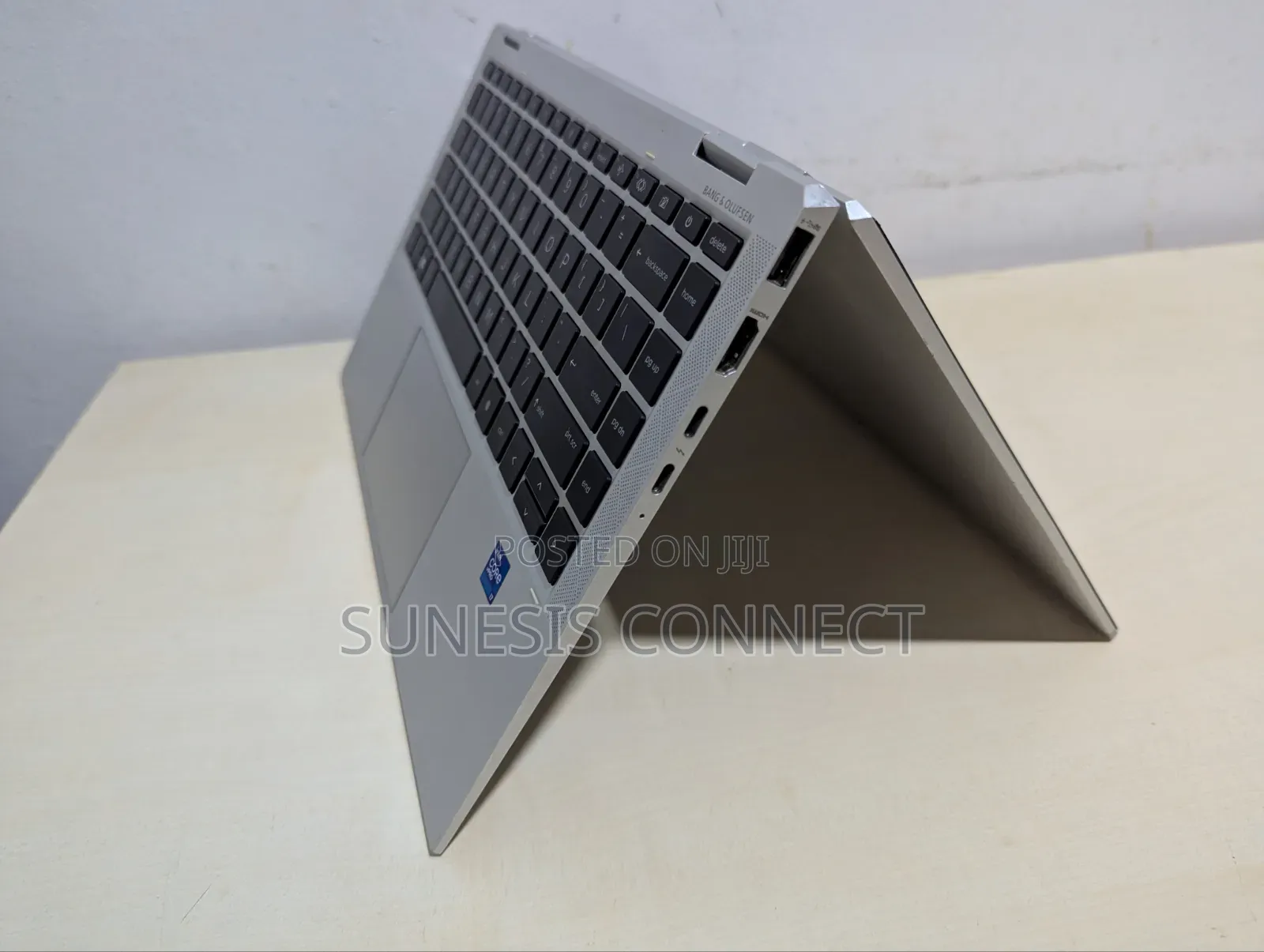 New Laptop HP EliteBook 1040 G8 16GB Intel Core i7 SSD 512GB