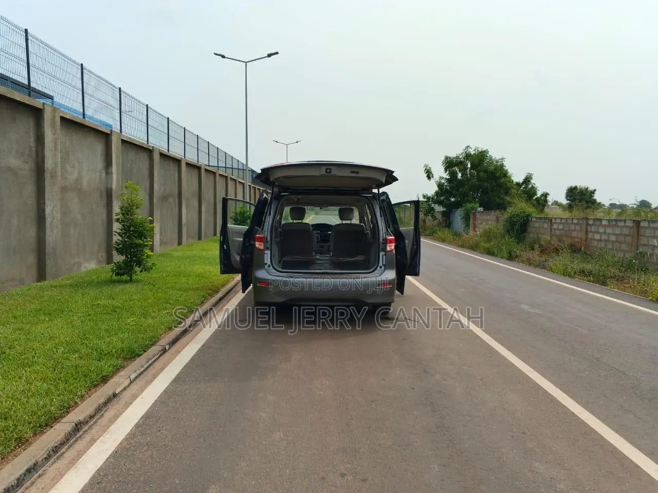 Nissan Quest SV FWD 2016 Gray