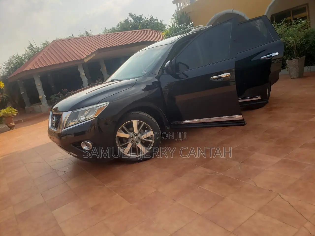 Nissan Pathfinder Platinum 4dr SUV 4WD (3.5L 6cyl CVT) 2015 Black
