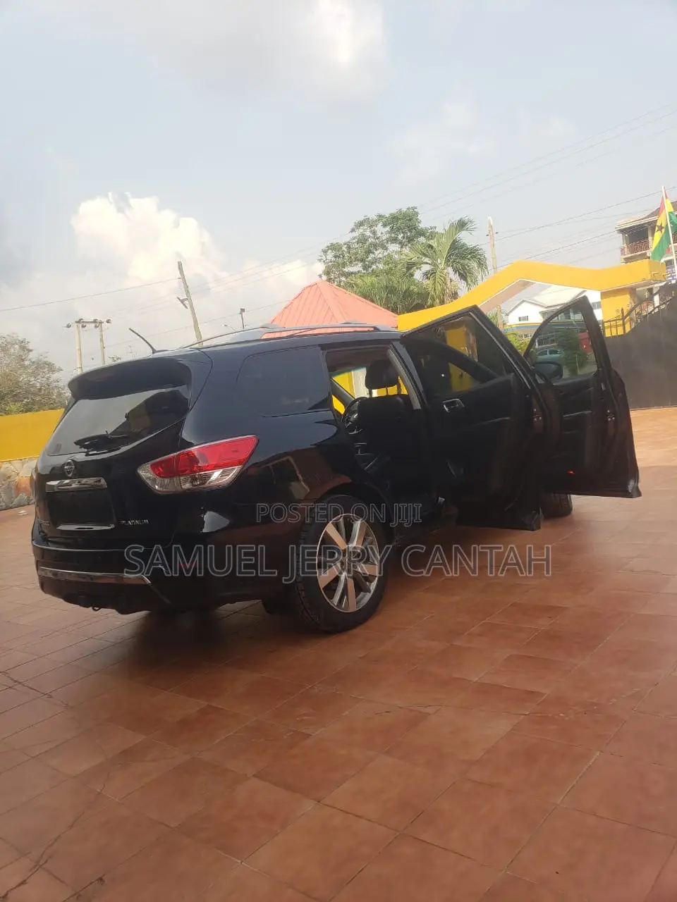 Nissan Pathfinder Platinum 4dr SUV 4WD (3.5L 6cyl CVT) 2015 Black