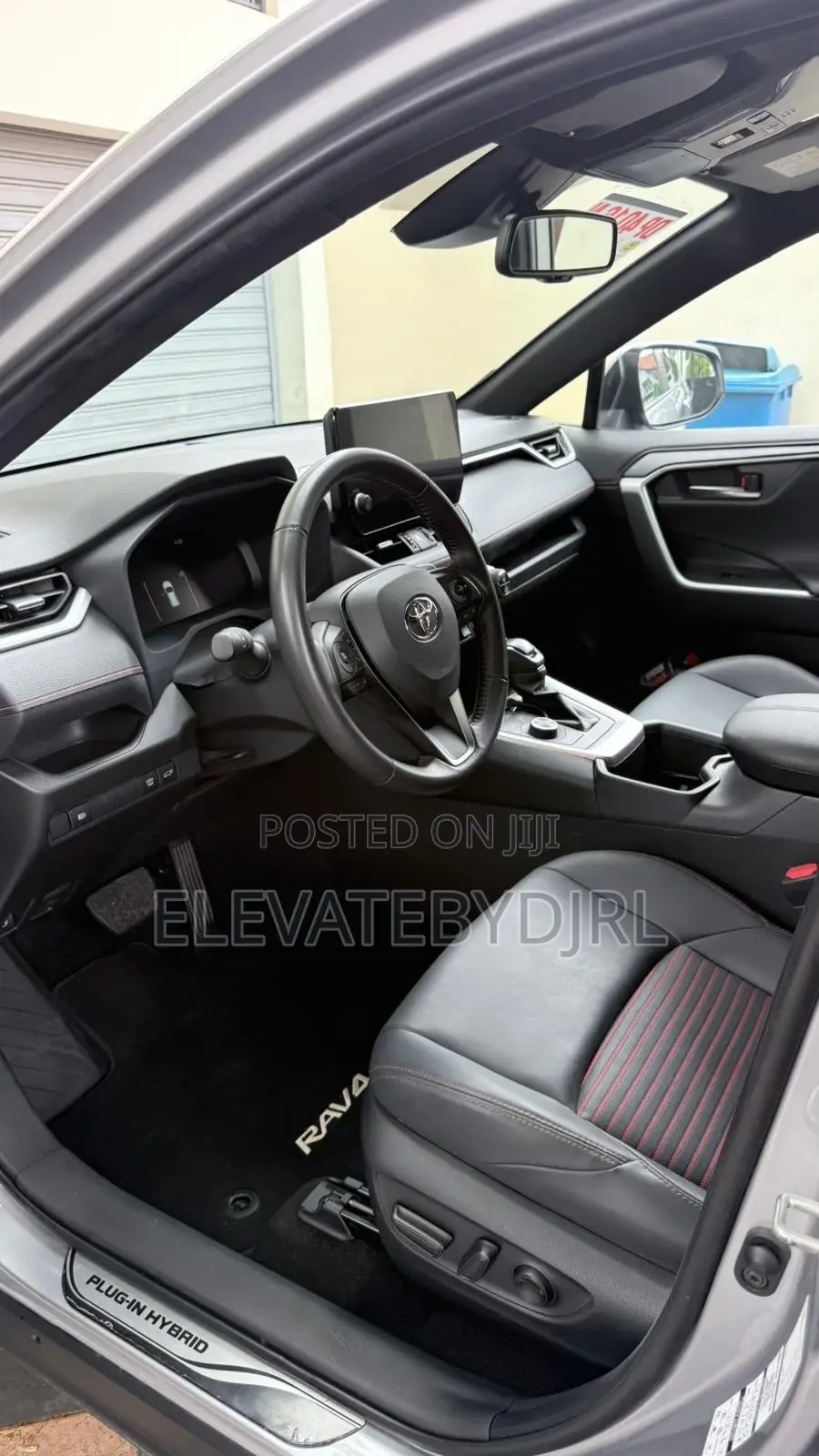 Toyota RAV4 2024 Silver