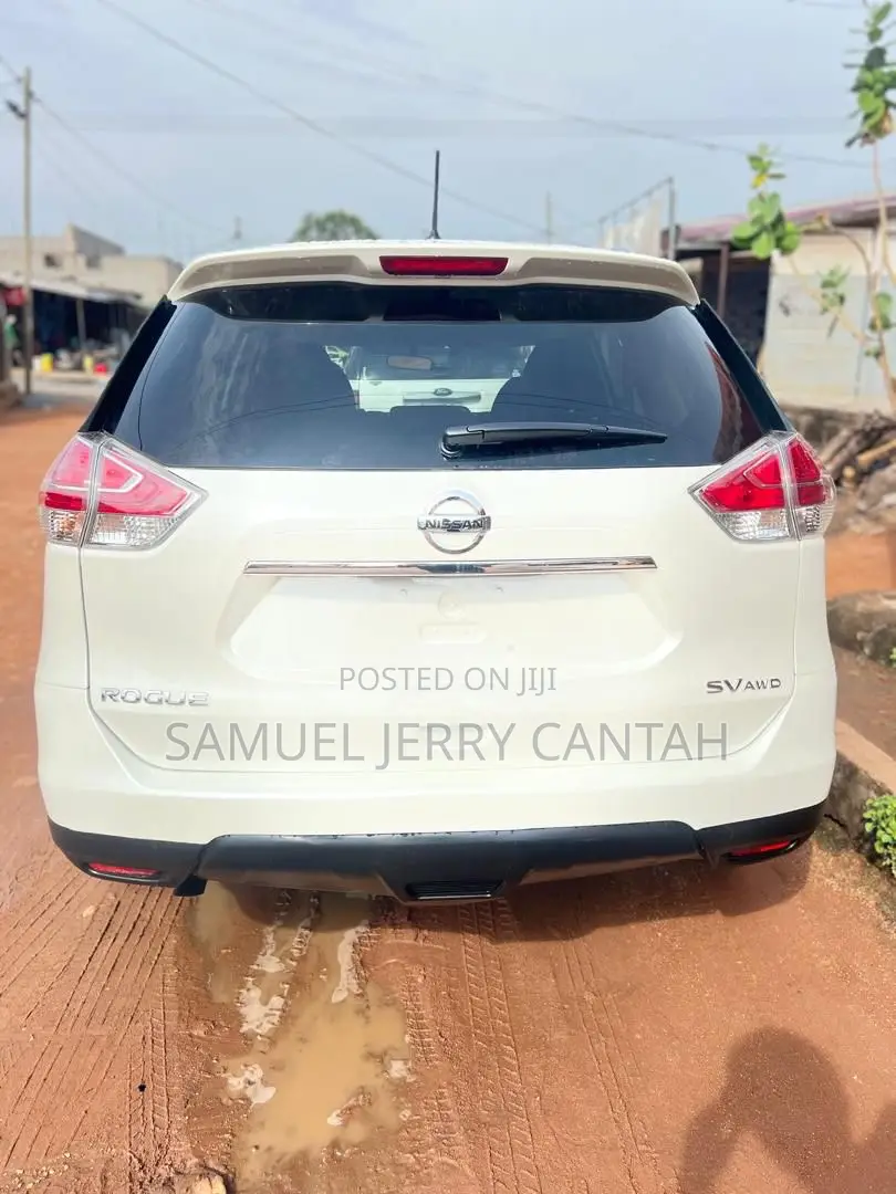 Nissan Rogue S 4dr SUV AWD (2.5L 4cyl CVT) 2015 White