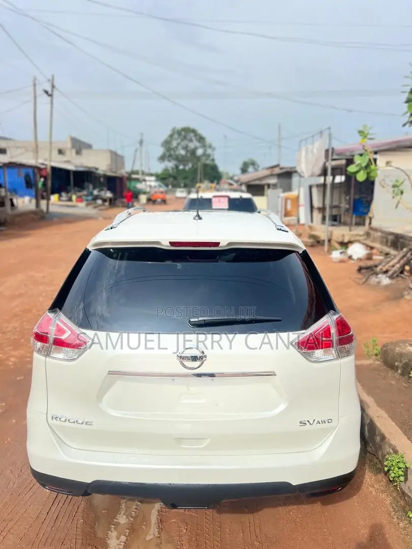 Nissan Rogue S 4dr SUV AWD (2.5L 4cyl CVT) 2015 White