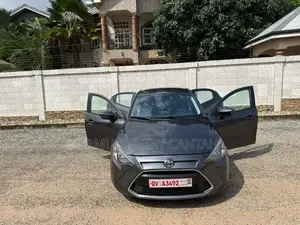 Toyota Yaris iA 1.5 FWD 2018 Gray