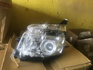 Toyota Voxy 2012-13 Headlight
