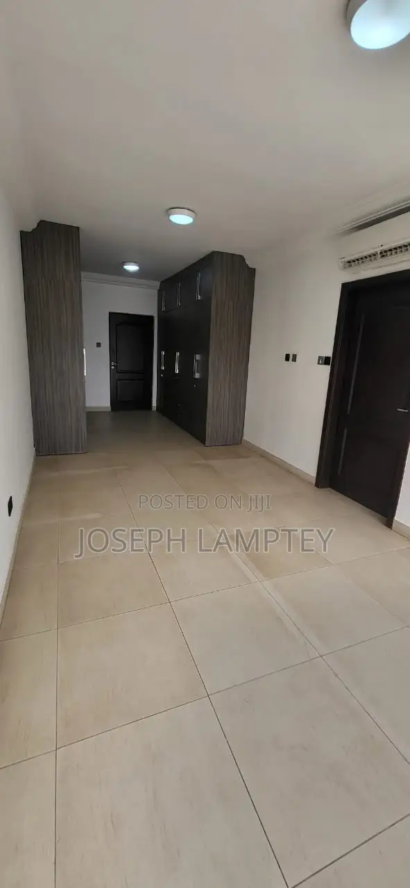 3bdrm House in Joseph Lamptey, Airport Residential Area for rent
