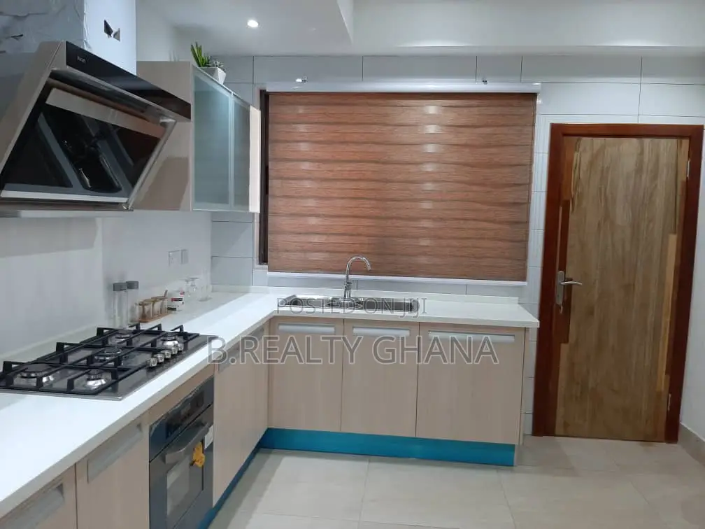 Furnished 3bdrm Apartment in Airport Residential Area for sale
