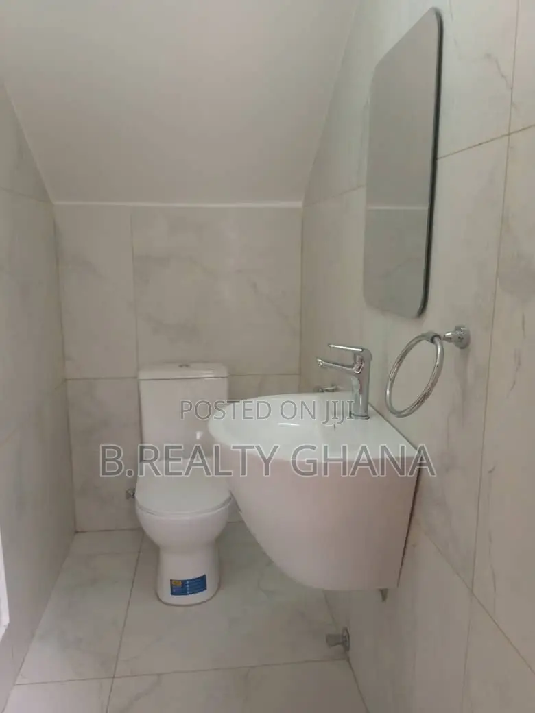 2bdrm Apartment in Cantonments for rent