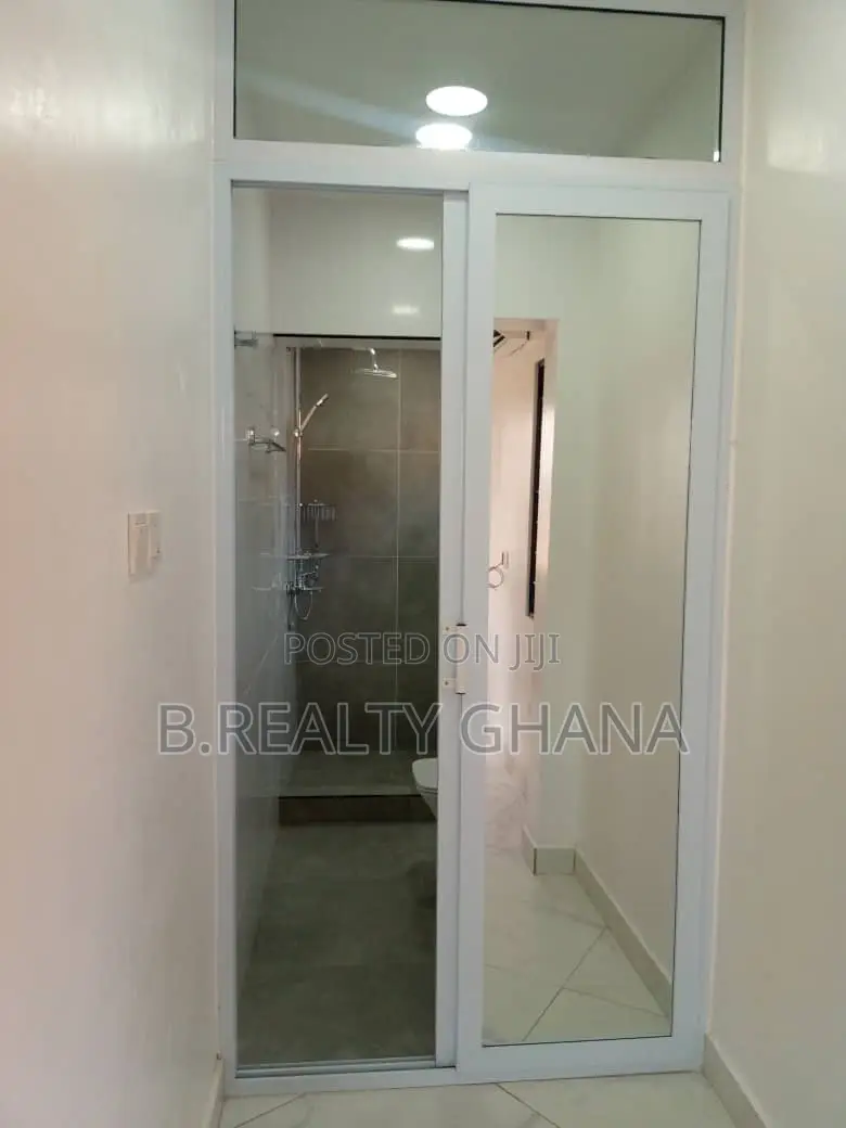 2bdrm Apartment in Cantonments for rent