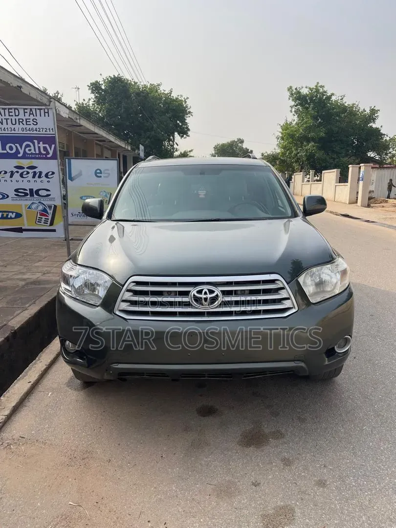 Toyota Highlander Base 2010 Green