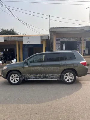 Toyota Highlander Base 2010 Green