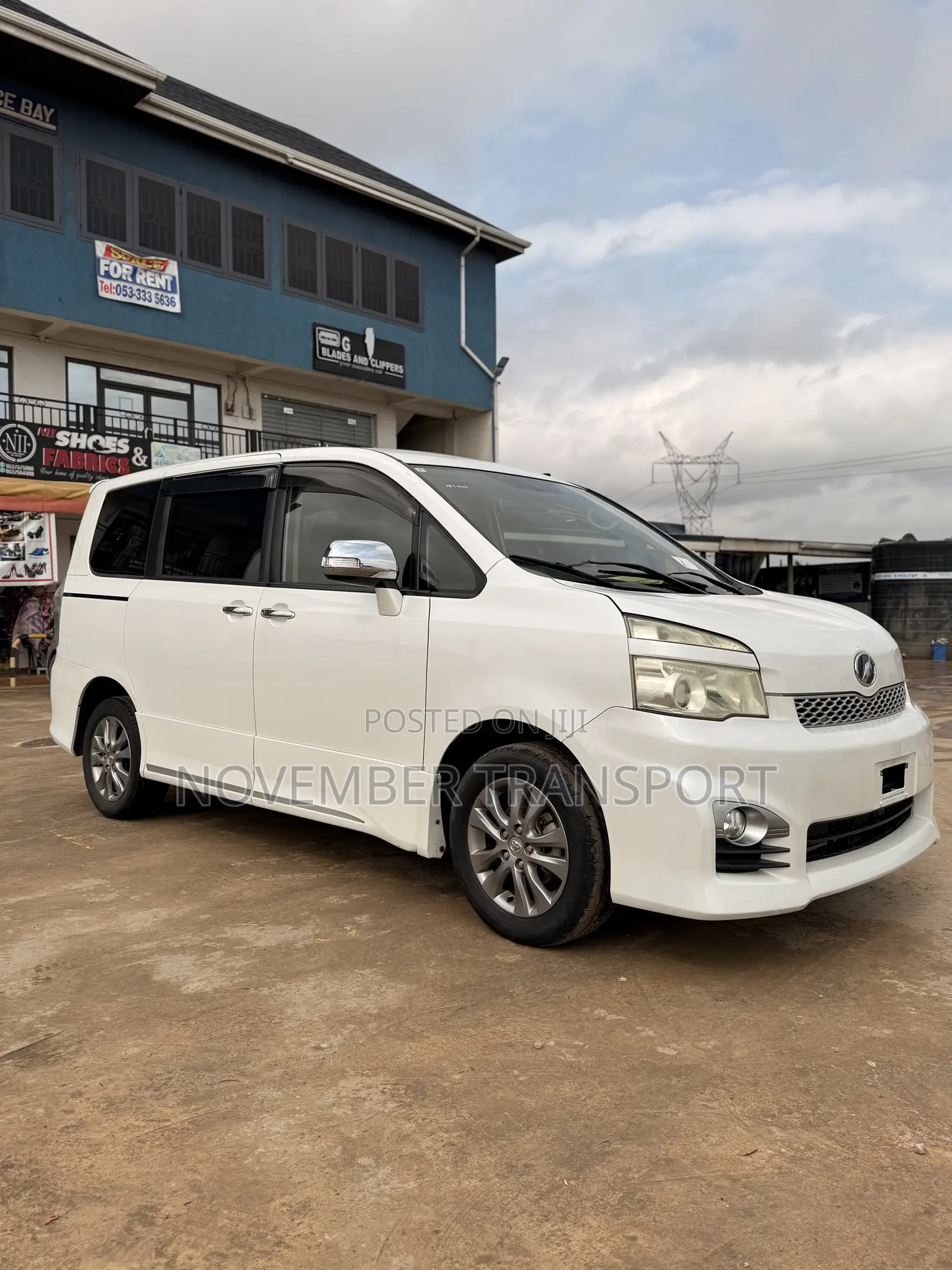 Toyota Voxy ZS Kirameki II 2WD 8-Seater 2012 White