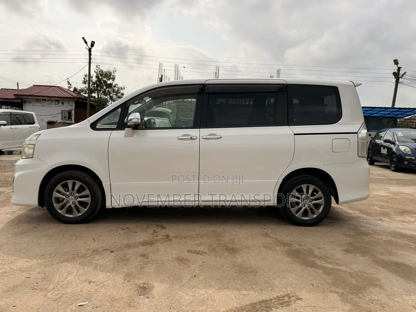 Toyota Voxy ZS Kirameki II 2WD 8-Seater 2012 White
