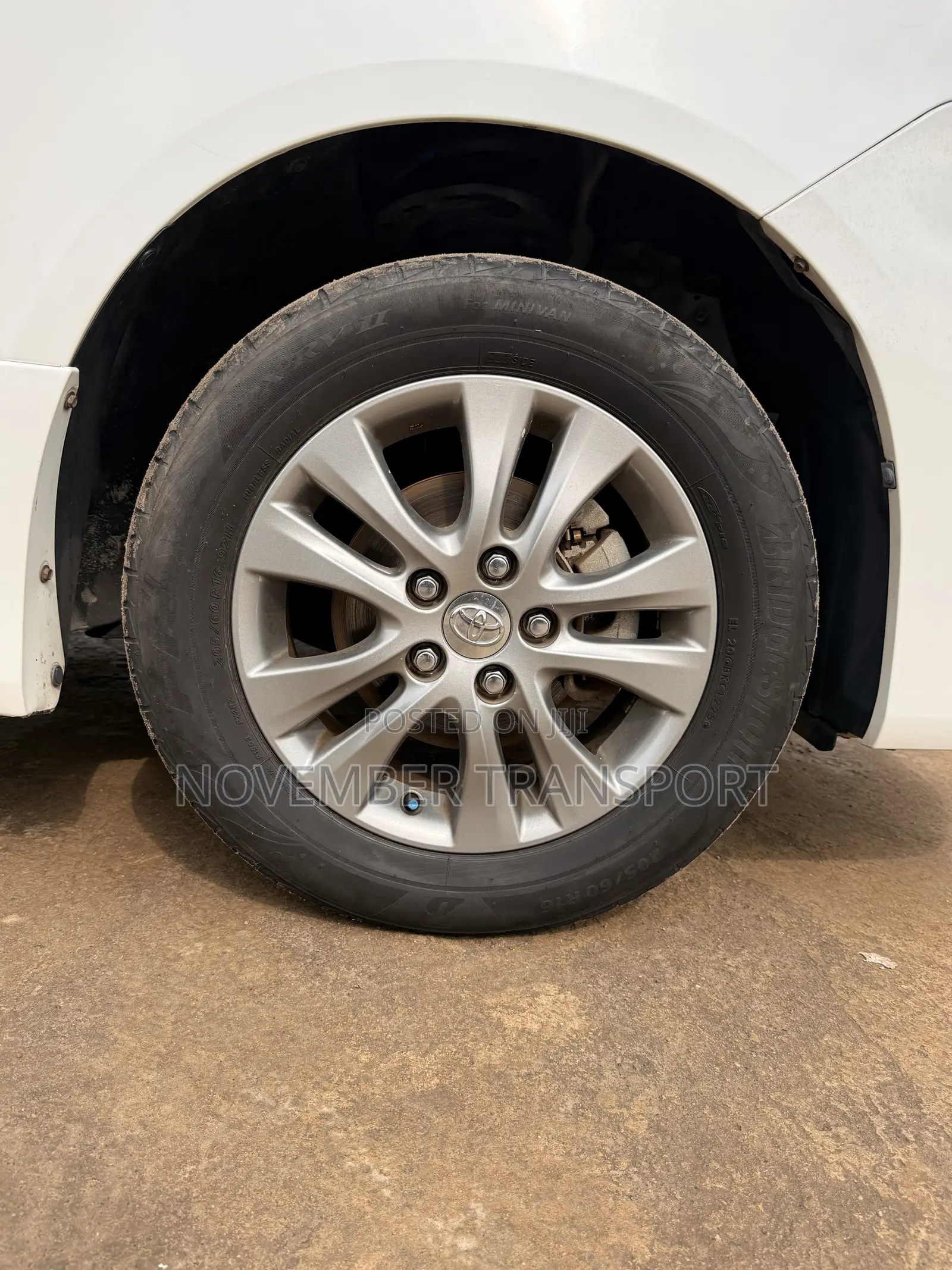 Toyota Voxy ZS Kirameki II 2WD 8-Seater 2012 White