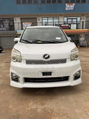 Toyota Voxy ZS Kirameki II 2WD 8-Seater 2012 White