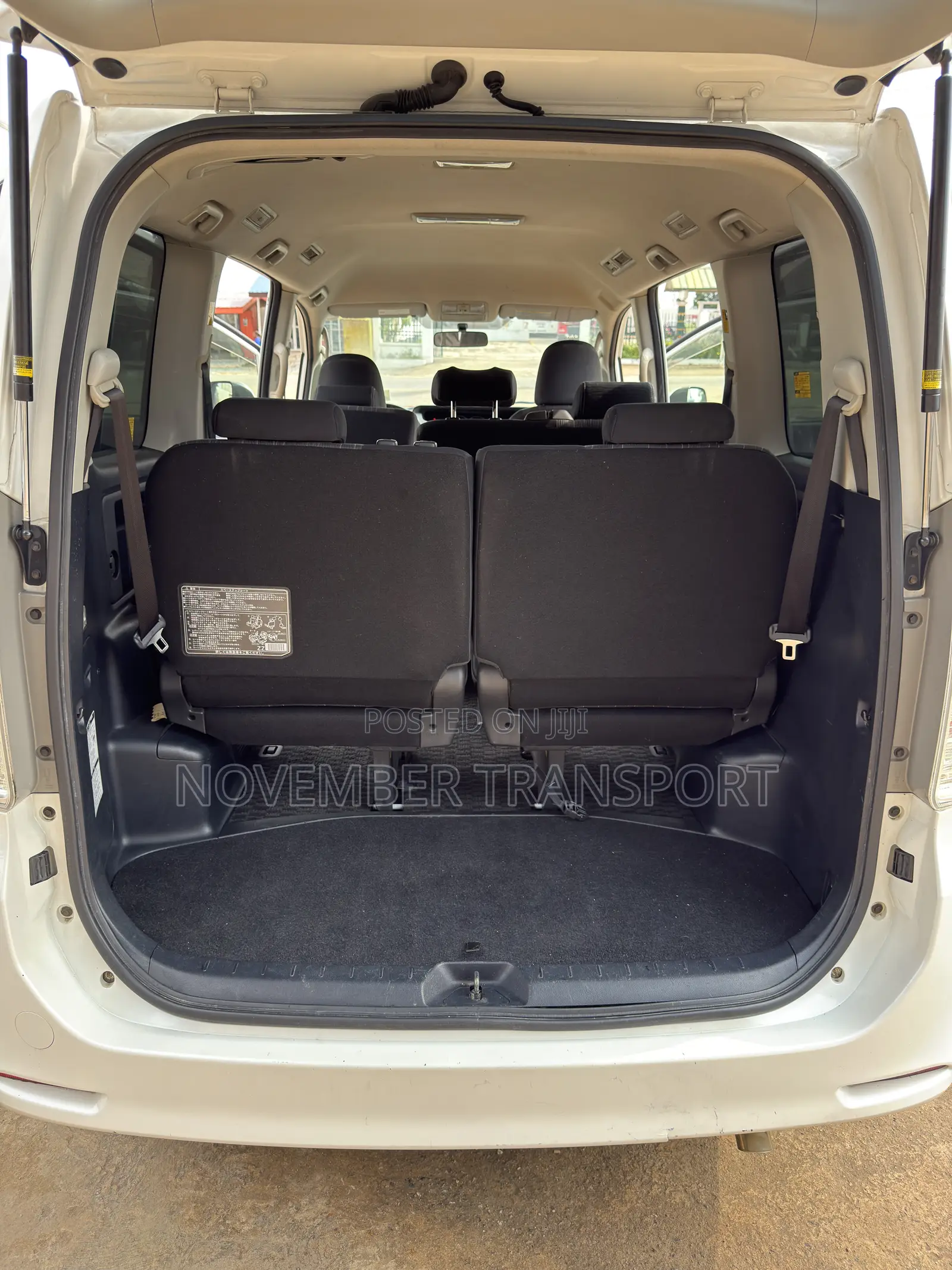 Toyota Voxy ZS Kirameki II 2WD 8-Seater 2012 White