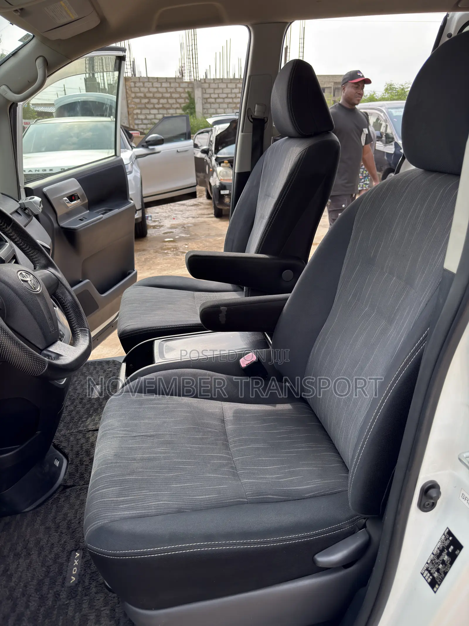 Toyota Voxy ZS Kirameki II 2WD 8-Seater 2012 White