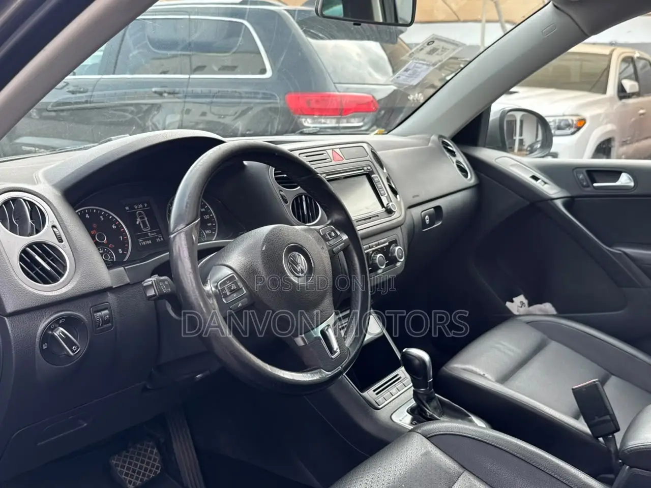 Volkswagen Tiguan SE 2011 Gray