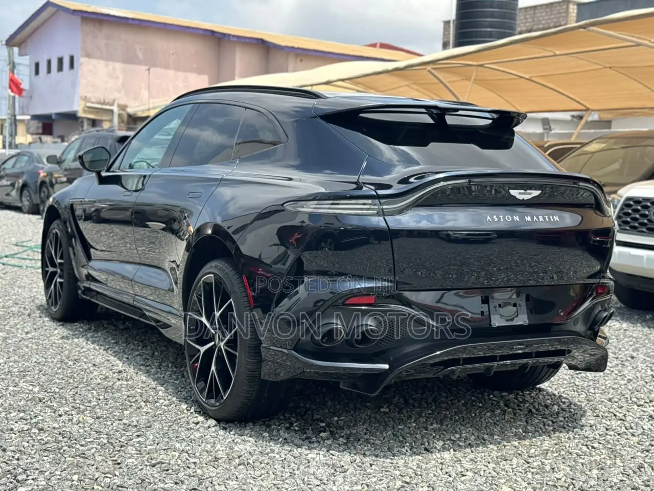 Aston Martin DBX707 Base AWD 2024 Blue