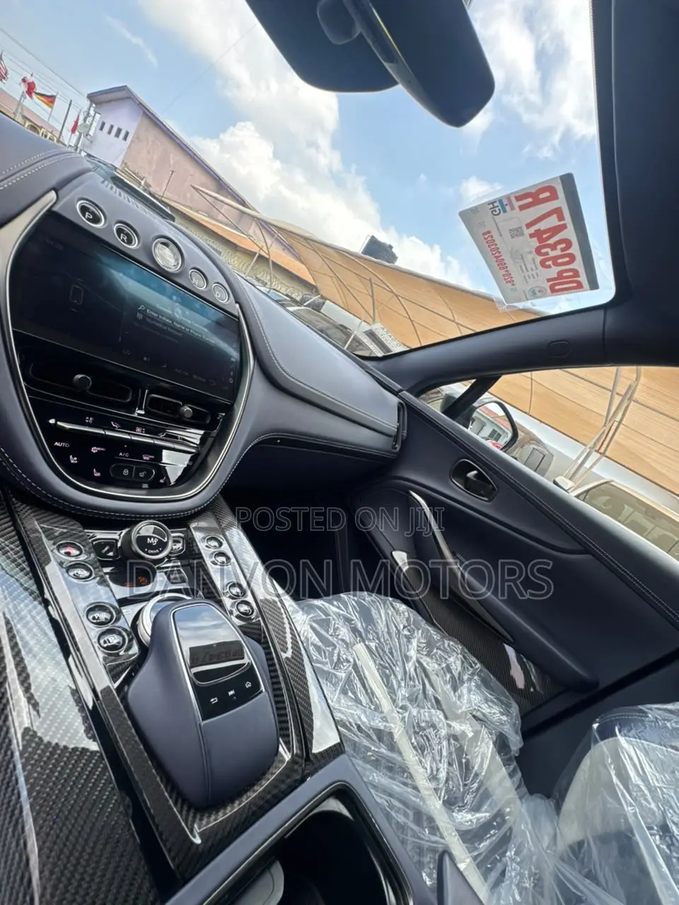 Aston Martin DBX707 Base AWD 2024 Blue