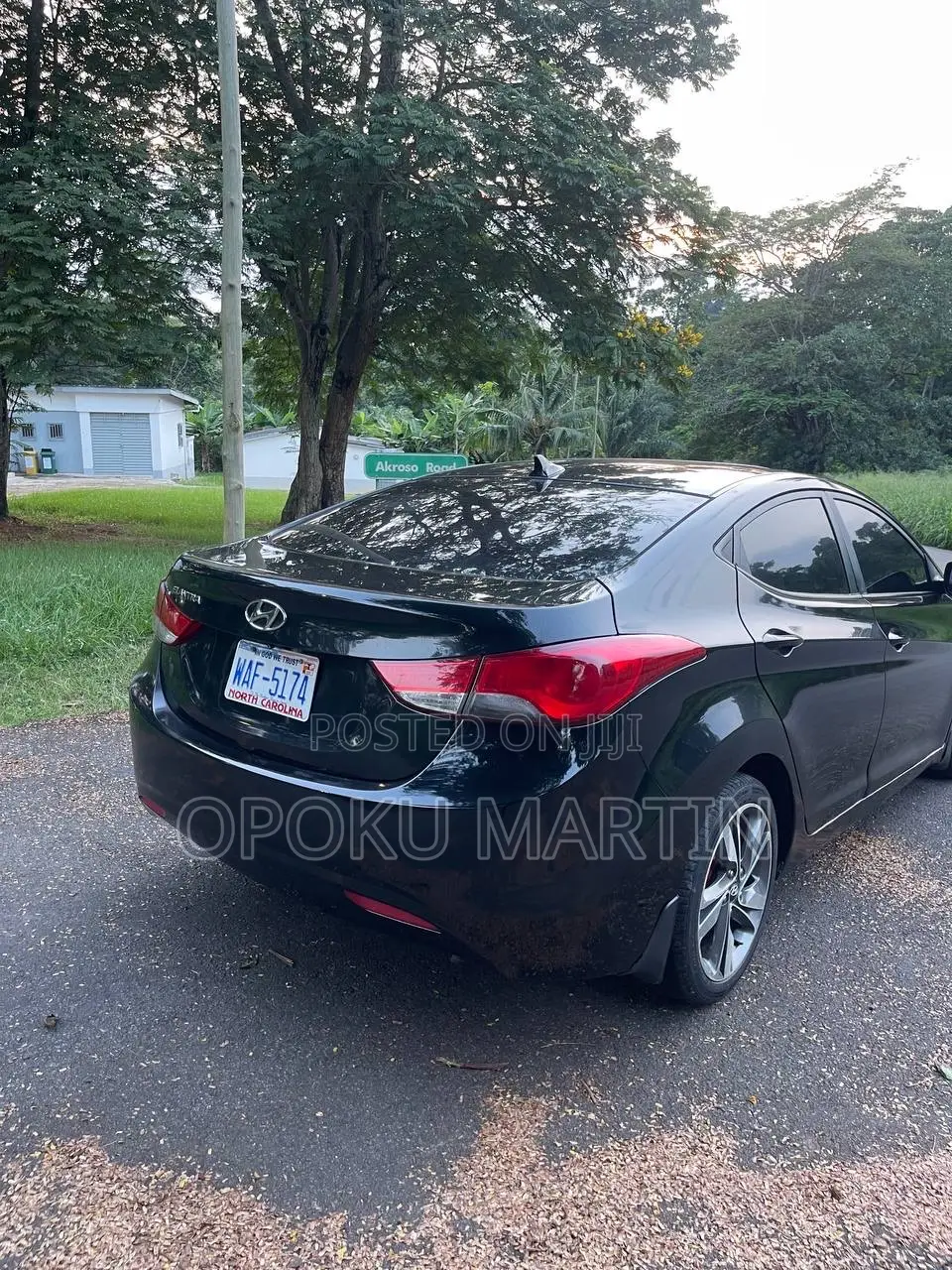 Hyundai Elantra Limited Sedan FWD (1.8L 4cyl 6A) 2013 Black