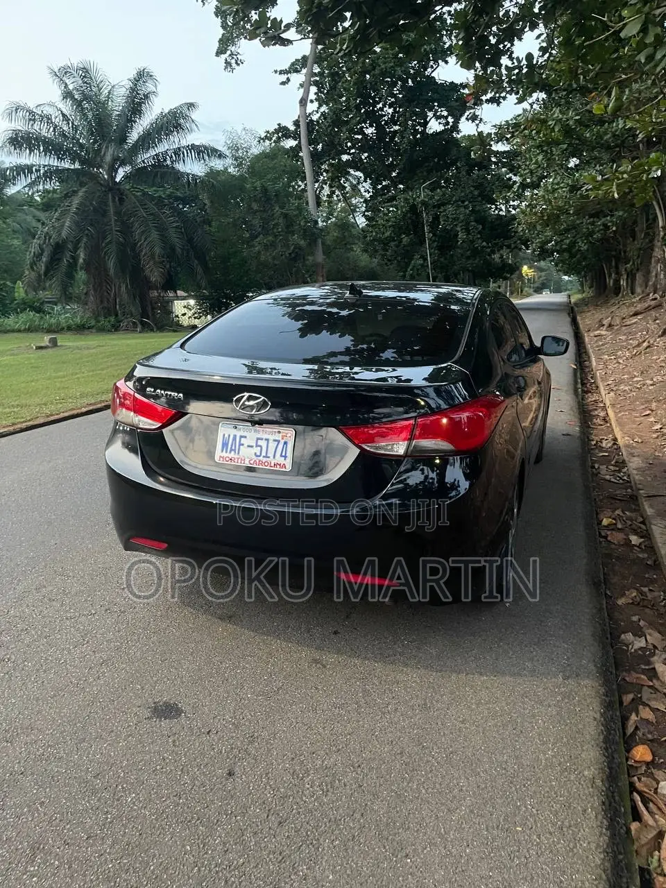 Hyundai Elantra Limited Sedan FWD (1.8L 4cyl 6A) 2013 Black