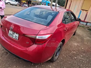 Toyota Corolla 2015 Red