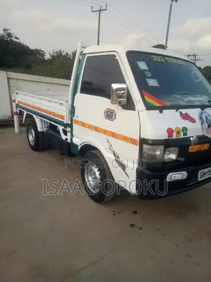 Nissan Vannette Good for Both Private and Commercial
