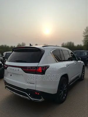 Lexus LX 600 2023 White