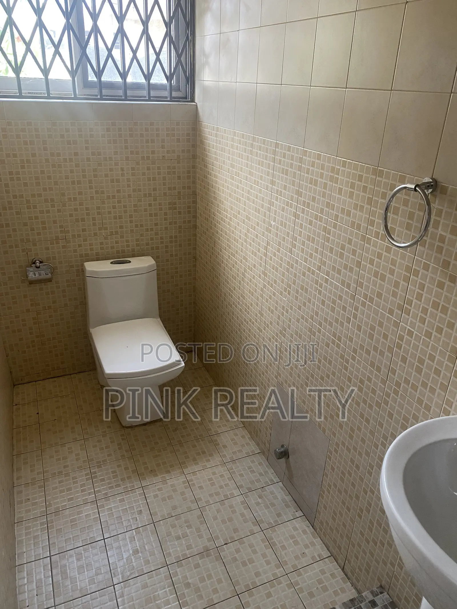 4bdrm House in East Legon for rent