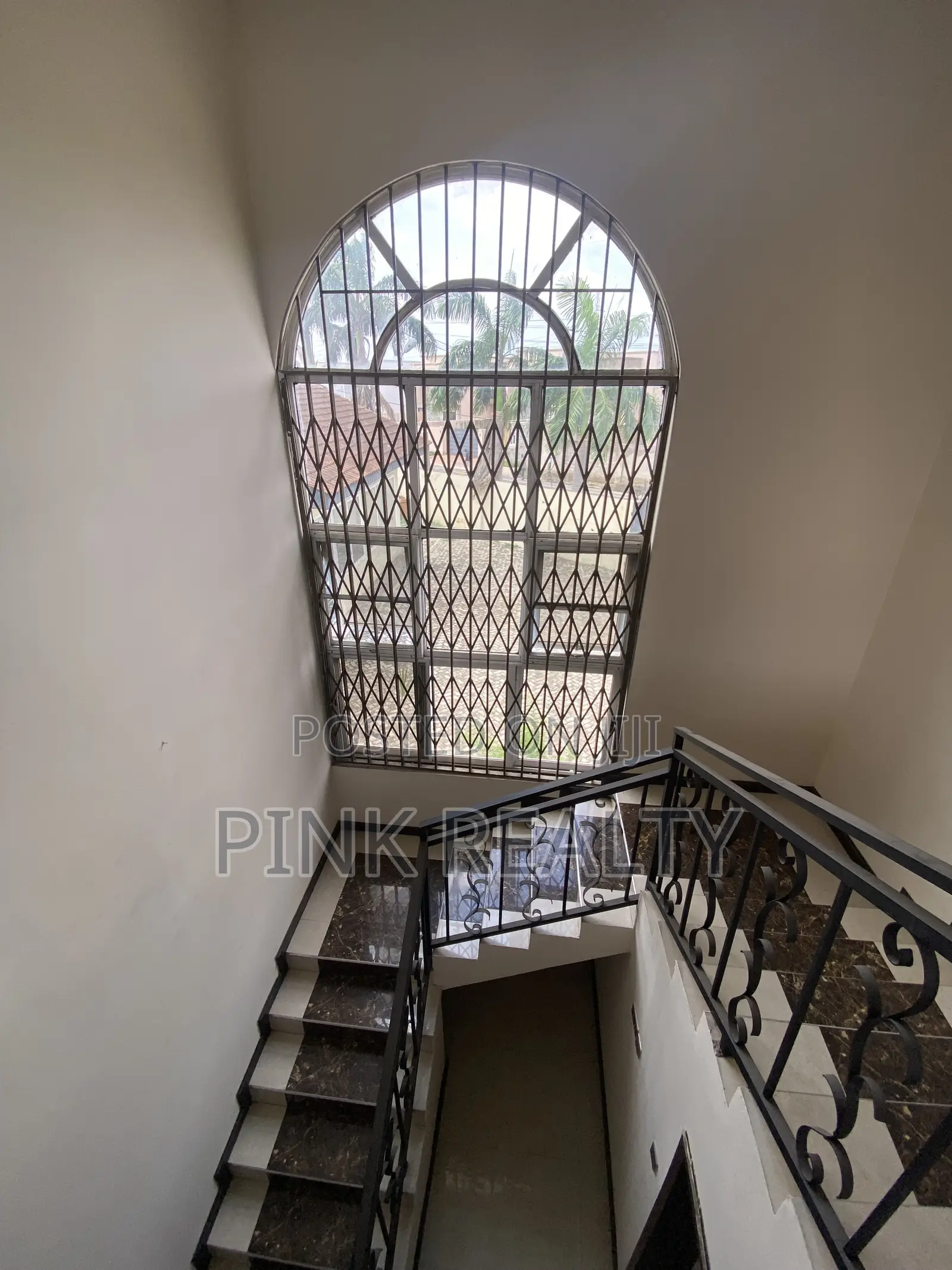 4bdrm House in East Legon for rent