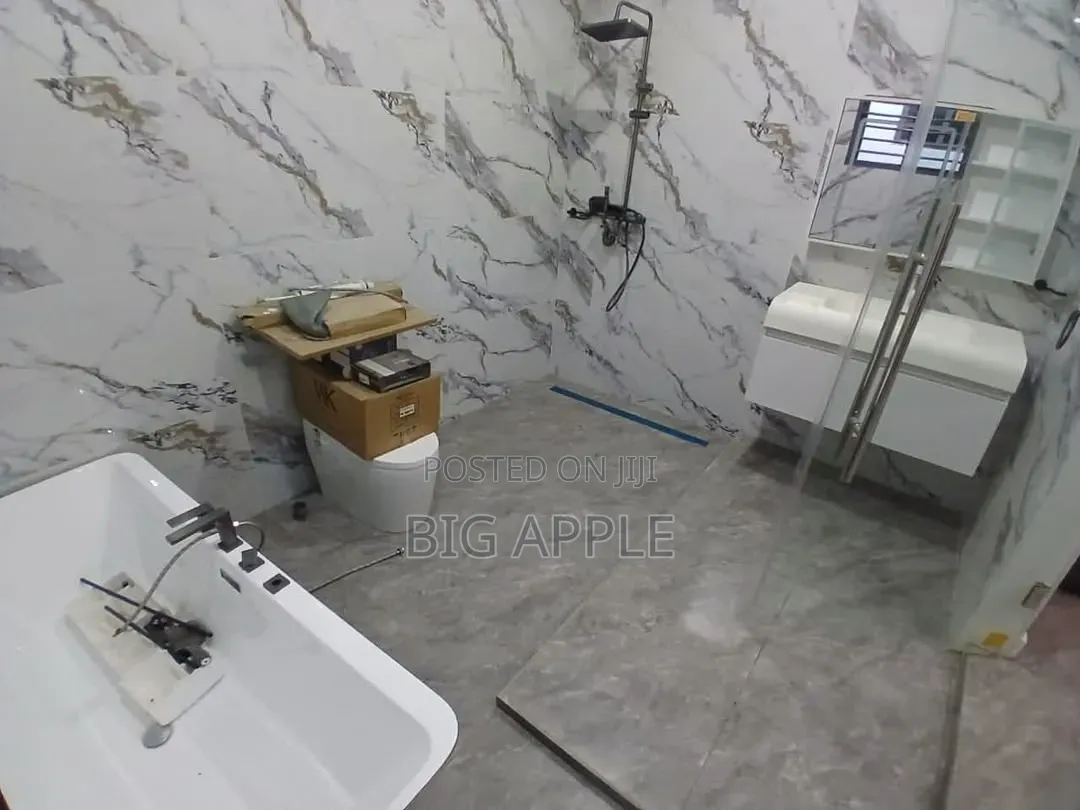 3bdrm House in Lakeside Estate for sale