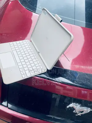 Logitech Combo TouchKeyboard and Trackpad Case for Apple iPad 11th Gen
