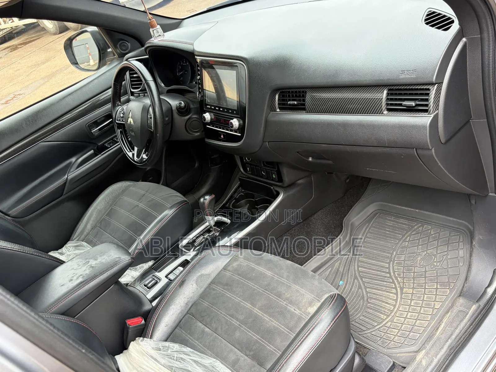 Mitsubishi Outlander SE FWD 2020 Gray