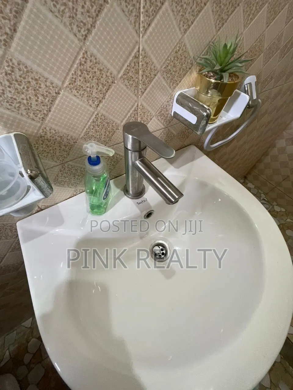 Furnished 1bdrm Apartment in East Legon for rent