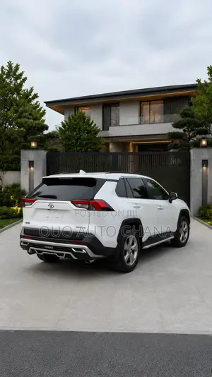 Toyota RAV4 2023 White