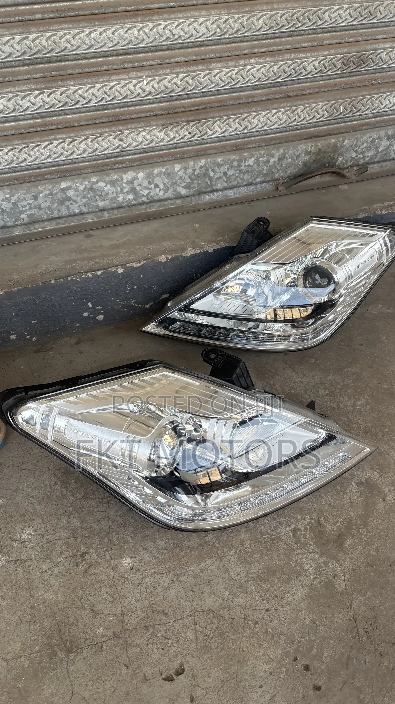 SsangYong Rexton 3 Headlight 2012,2013,2014,2015,2016,2017,2018