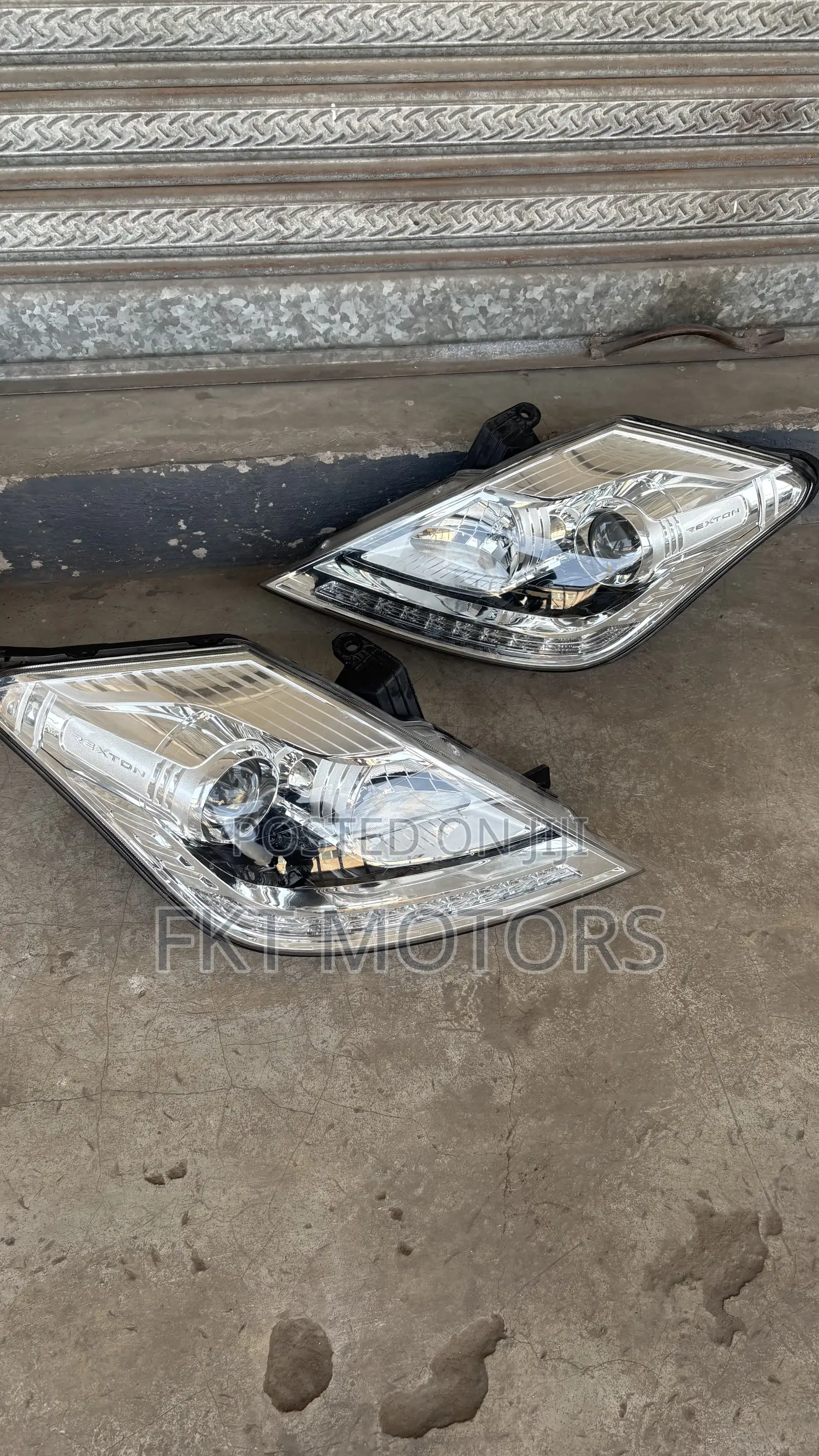 SsangYong Rexton 3 Headlight 2012,2013,2014,2015,2016,2017,2018