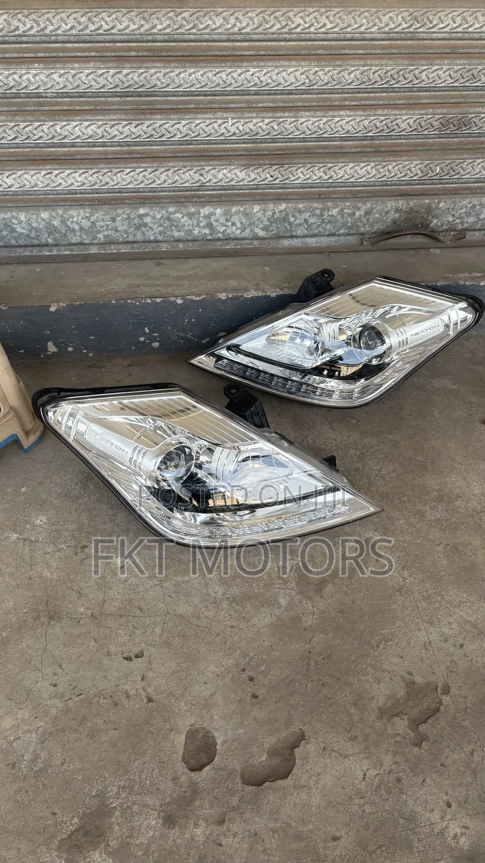 SsangYong Rexton 3 Headlight 2012,2013,2014,2015,2016,2017,2018