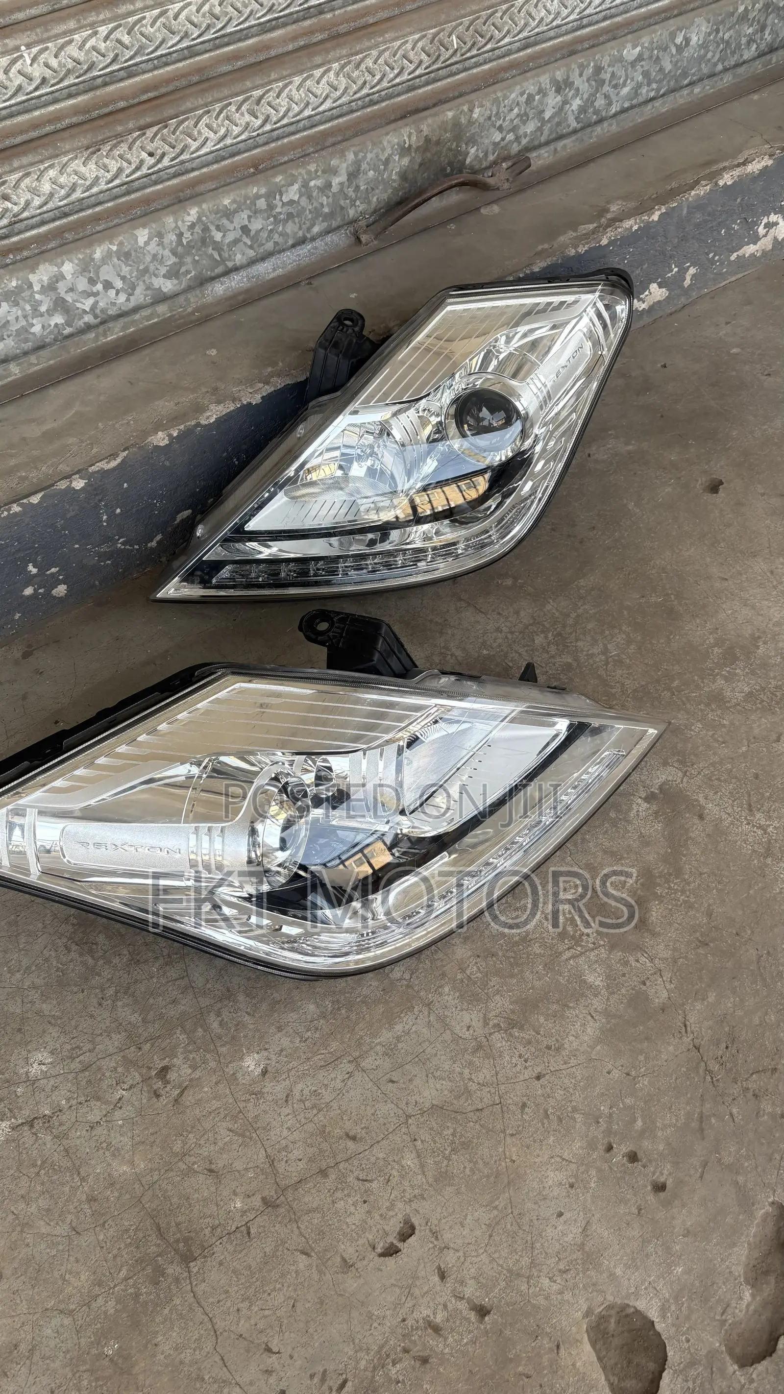 SsangYong Rexton 3 Headlight 2012,2013,2014,2015,2016,2017,2018