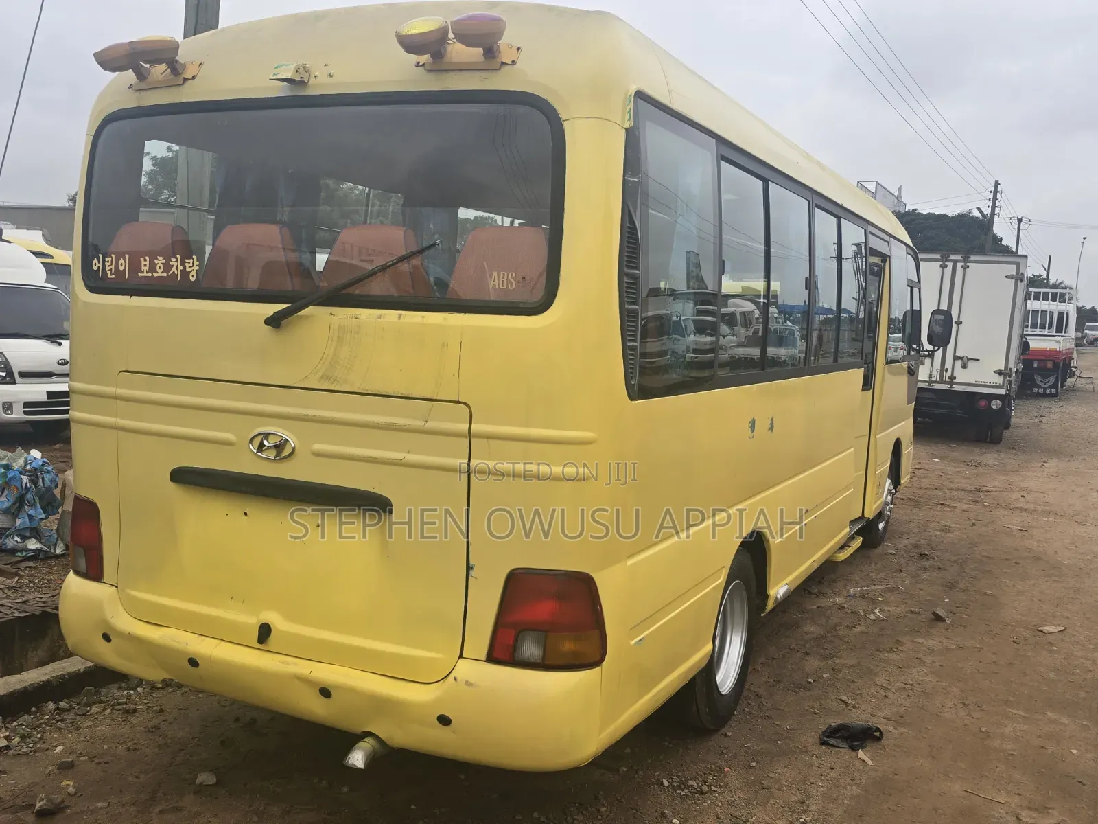 Hyundai County 2015 Yellow