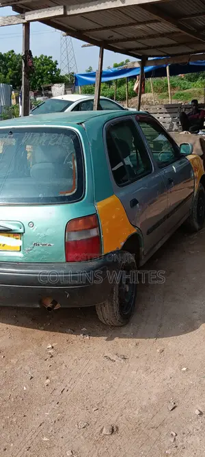 Nissan March 1999 Green