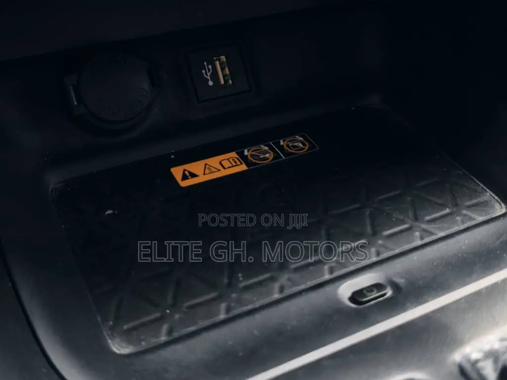 Toyota RAV4 2025 Black