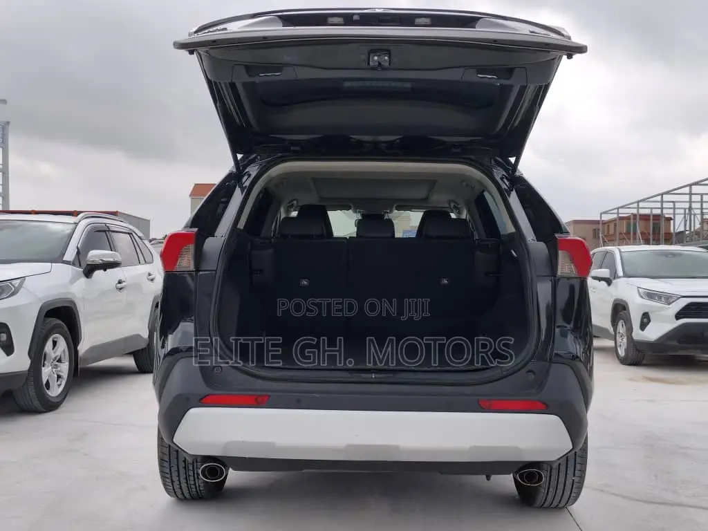 Toyota RAV4 2025 Black