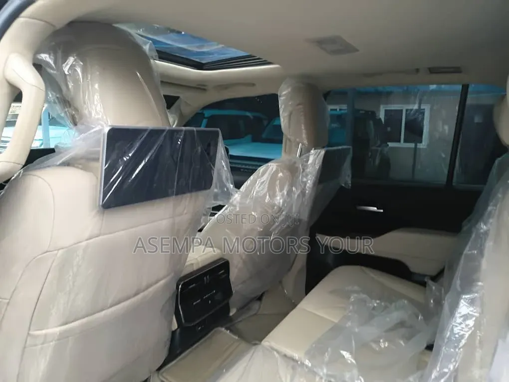 Toyota Land Cruiser 2022 Gray