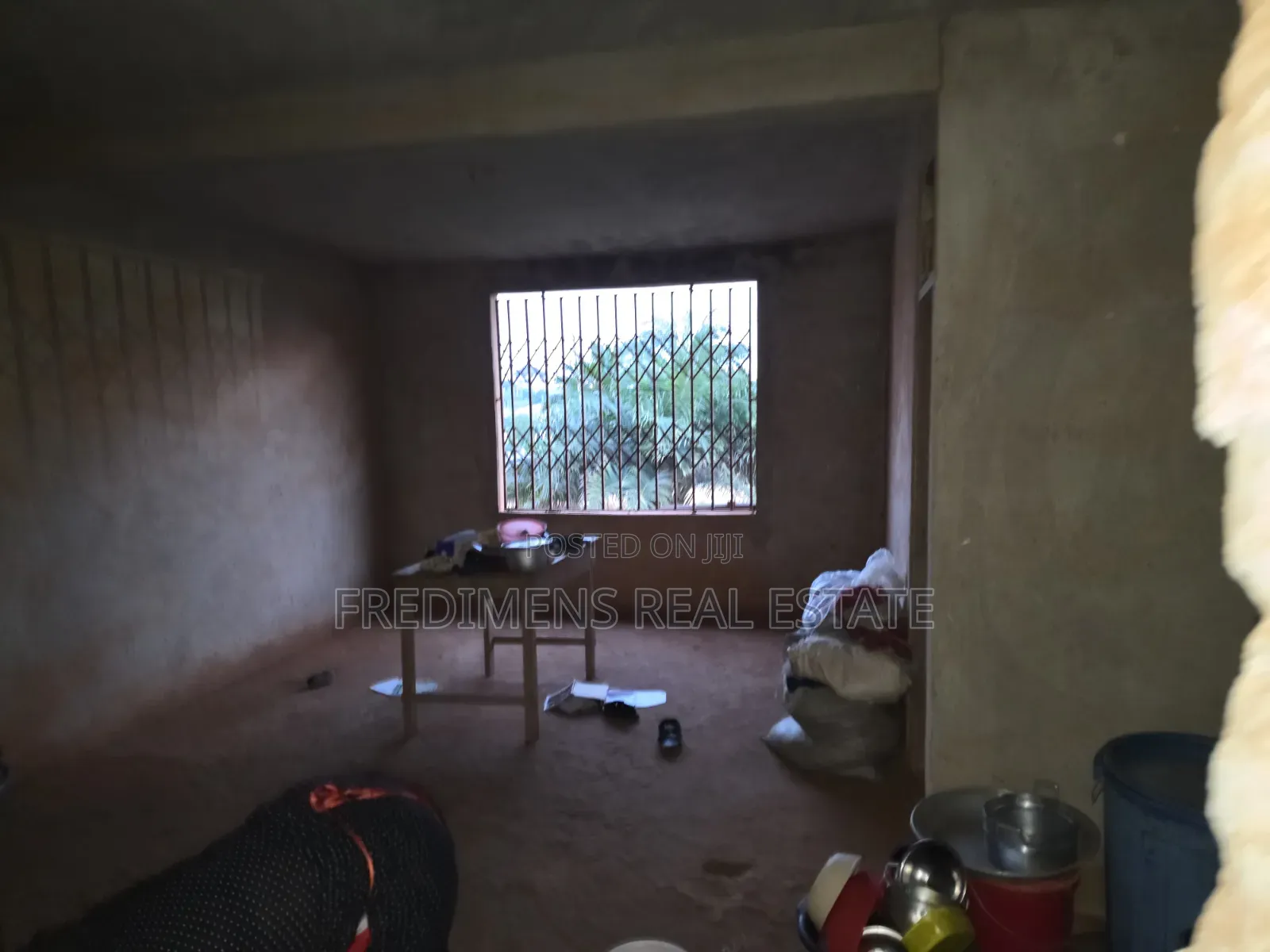 8bdrm House in Fredimens Real, Kumasi Metropolitan for sale