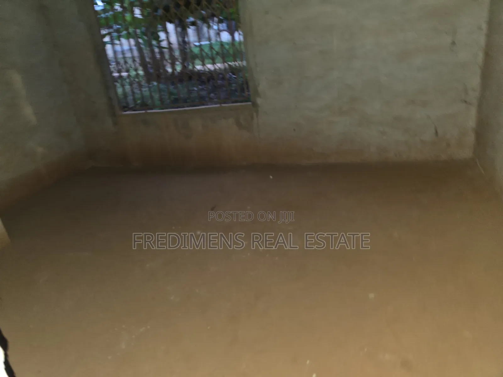 8bdrm House in Fredimens Real, Kumasi Metropolitan for sale